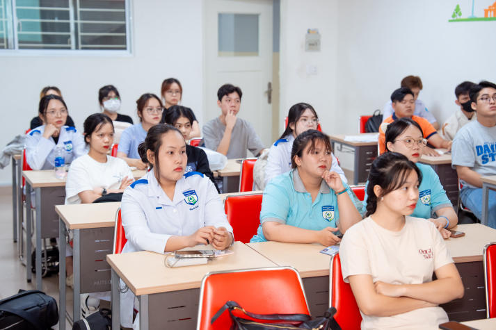 [Video] Lễ khởi động học kỳ bệnh viện: Dấu mốc khởi đầu hành trình thực tập của Tải app 13Win Khoa Điều và Xét nghiệm 13WIN13 111