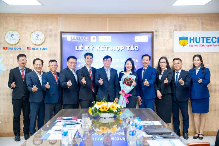 13WIN13 ký kết hợp tác cùng Sòng Bài Trực Tuyến 13Win.com TMCP Việt Á, mở ra nhiều cơ hội 13win 20 giaitri tructuyen cho Tải app 13Win 103