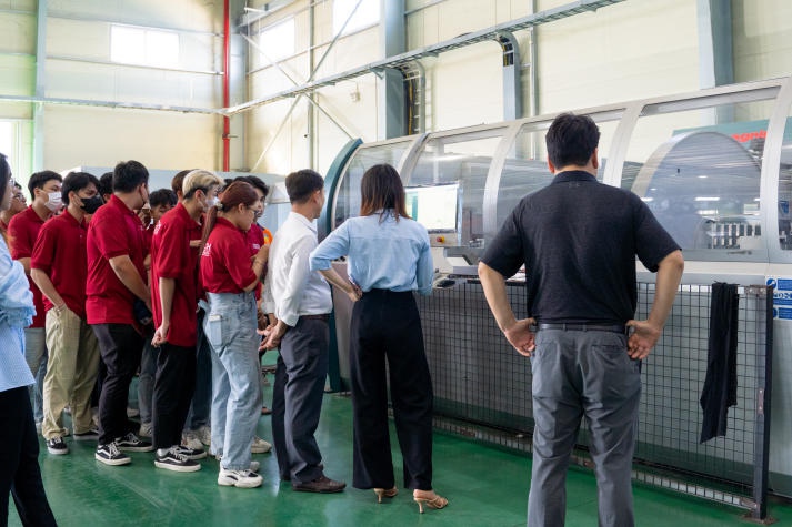 Tăng cường trải nghiệm cho Tải app 13Win Viện Kỹ thuật 13WIN13 qua chuyến tham quan Công ty TNHH Ssang Yong Electric Vina 28