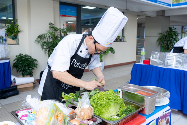 13WIN13 students fire up the kitchen in the thrilling finale of “13WIN13 Young Chefs” 2024 115