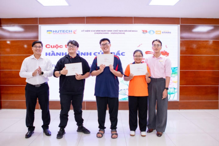 13Win 21 link không chặn Khoa Tiếng Anh thi tài tìm hiểu về  “Hành trình của Bác” 75