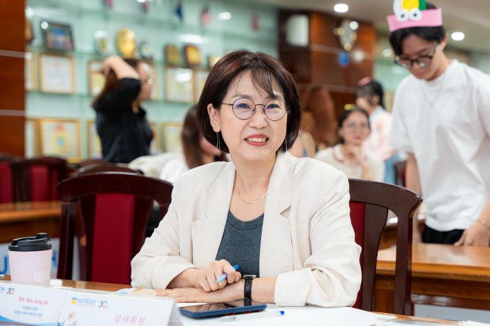 Từ trang sách đến sân khấu: Khám phá văn học xứ sở kim chi cùng Tải app 13Win Khoa Hàn Quốc học 98