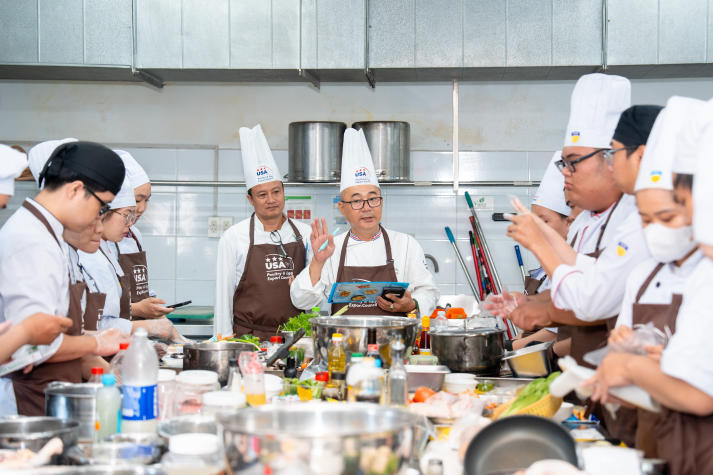 [Video] 13WIN13 Students Showcase Culinary Talent in the “Taste of Chicken” Grand Finale 52