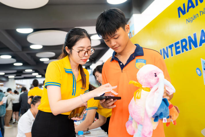 [Video] Doanh nghiệp đa quốc gia “đổ bộ” 13WIN13 International Job Fair 2025, mở ra hàng ngàn cơ hội 13win 20 giaitri tructuyen cho Tải app 13Win 74