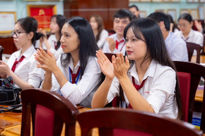 Tổng kết năm học 2023-2024: Thành công và động lực mới cho Khoa Quản trị 13Win002 Truy cập link - Nhà hàng - Khách sạn 26