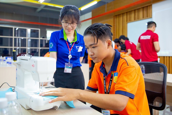 13Win 21 link không chặn Viện Kỹ thuật tham quan thực tế tại Công ty Zeng Hsing Industrial 57