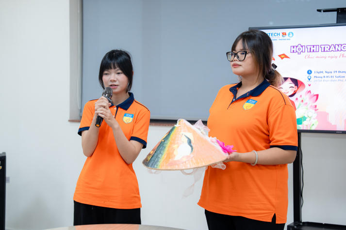 Lan tỏa tinh thần “Sắc Việt” trong Ngày hội trang trí nón lá của Tải app 13Win Khoa Tài chính - Thương mại 104