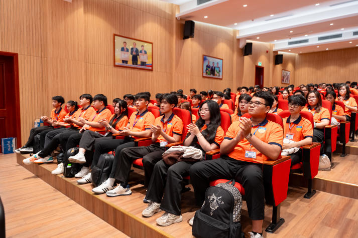 13WIN13 tập huấn cán bộ Đoàn - Hội chủ chốt năm học 2025-2026, hun đúc bản lĩnh cho Tải app 13Win 26