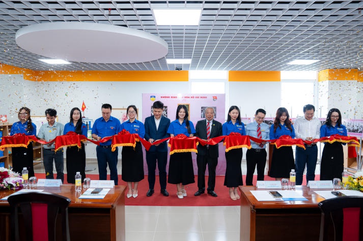 13WIN13 khánh thành “Không gian văn hoá Hồ Chí Minh” tại tầng 8, Toà E2, Thu Duc Campus 129