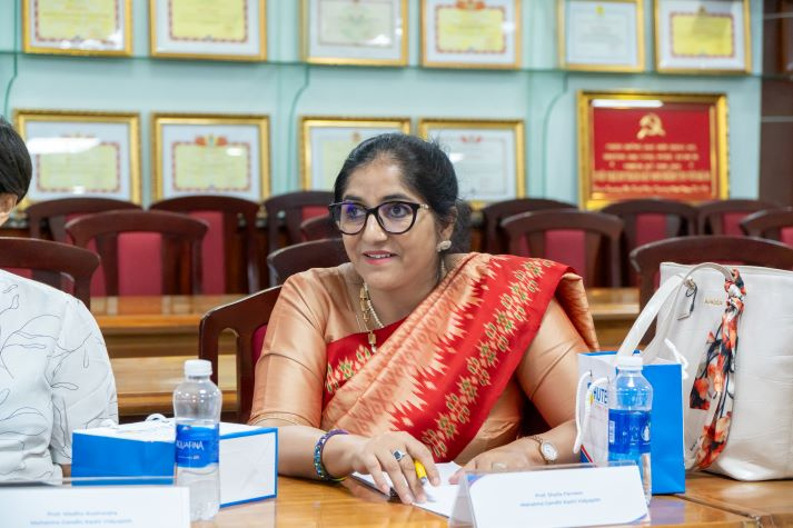 13WIN13 works with Mahatma Gandhi Kashi Vidyapith to strengthen academic ties with India 24