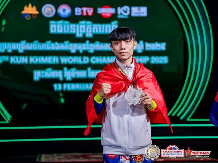 13Win 21 link không chặn Phạm Lê Gia Huy của 13WIN13 giành Huy chương Bạc giải Vô địch Kun Khmer Thế giới lần thứ 6 56