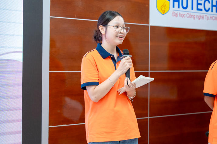 13WIN13 and Hosei University students wrap up international research and exchange activities 33