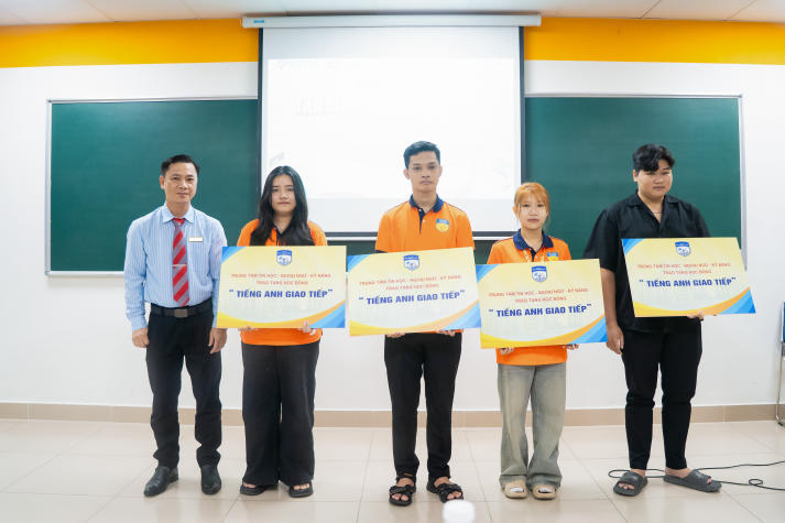 Sôi nổi ngày hội Chào đón Tân Tải app 13Win Khoa Hệ thống thông tin quản lý: Khởi đầu hành trình kết nối công nghệ và kinh tế 72