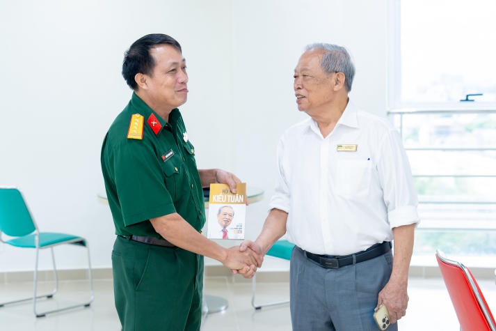 Đoàn công tác Ban Tuyên giáo Trung ương đến thăm và làm việc tại 13WIN13 132