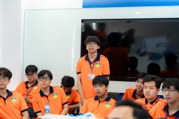 13Win 21 link không chặn Khoa Luật định hình tương lai 13win 20 giaitri tructuyen qua chuyến tham quan Shinhan Bank 35