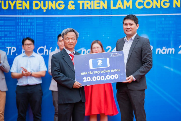 Gần 50 Trang Chủ 13Win.com Chính Thức Tặng 88k mang đến 3000 vị trí tuyển dụng hấp dẫn cho Tải app 13Win tại 13WIN13 IT OPEN DAY 2023 78