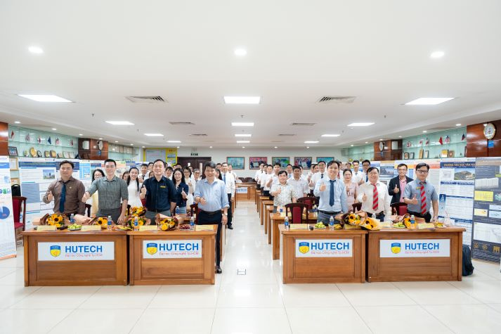 Học viên ngành Quản lý xây dựng chương trình đào tạo từ xa thể hiện bản lĩnh tại buổi bảo vệ đồ án 13Win13 link đăng nhập 9