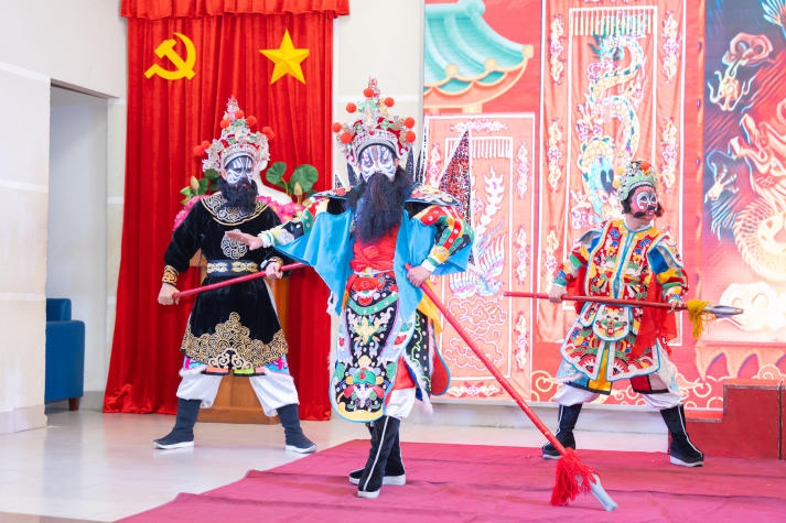 “Tinh hoa hát bội” - Cầu nối di sản văn hóa với thế hệ trẻ 13WIN13-ers 38