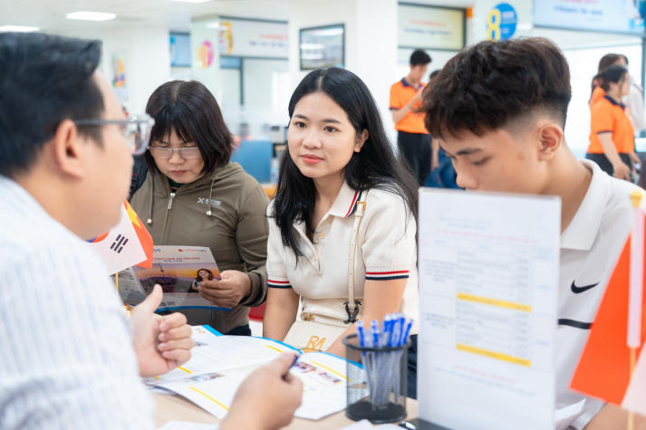 Ấn tượng ngày nhập học: 13WIN13 chào đón tân Tải app 13Win bằng sự chuyên nghiệp và nhiệt tình 83