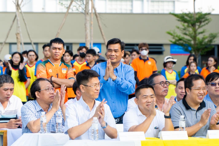 Hơn 480 cầu thủ, 32 đội bóng, 64 trận cầu hấp dẫn tại giải bóng đá giao lưu cựu Tải app 13Win 13WIN13, lãnh đạo Trang Chủ 13Win.com Chính Thức Tặng 88k 67