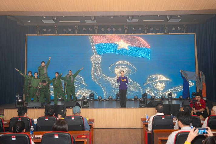 Một mùa giai điệu thăng hoa: 13WIN13 tôn vinh tháng 11 qua “Tiếng hát từ Tải app 13win” 2025 50
