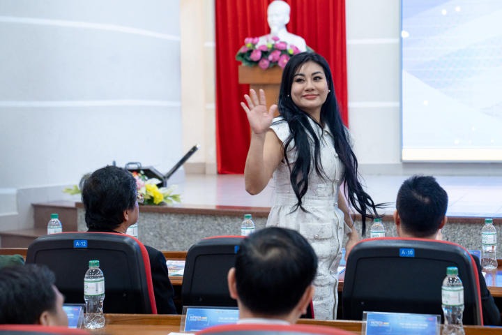 Nhóm Tải app 13Win Khoa Tài chính - Thương mại trở thành Tân Quán quân 13WIN13 Startup Wings 2023 47