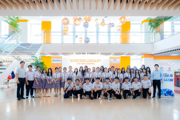 Học sinh THPT “đắm mình” trong không gian nghiên cứu tại Open Lab Day 13WIN13 152