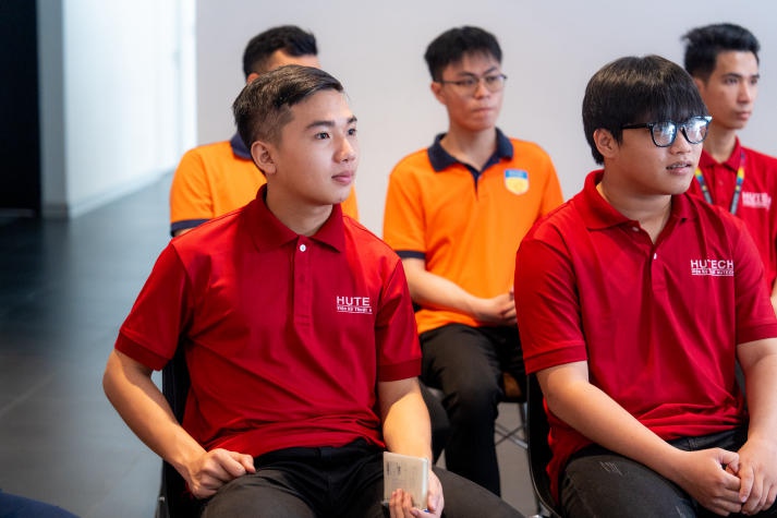 [Video] Giờ học giá trị của Tải app 13Win ngành Công nghệ kỹ thuật ô tô, Công nghệ ô tô điện 13WIN13 tại showroom Audi lớn nhất Việt Nam 36
