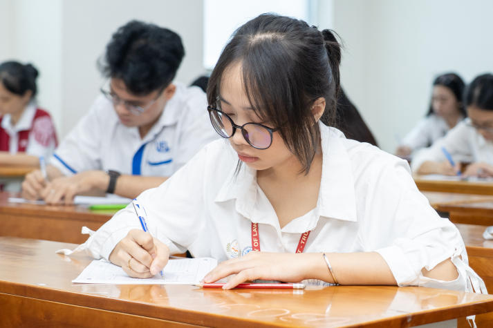 [Video] 44 đội thi bước vào hành trình chinh phục tri thức pháp lý tại Olympic Pháp luật lần 9 48