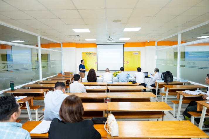 ​Thêm 07 học viên cao học ngành Luật kinh tế bảo vệ thành công luận văn/đề án 13Win 22 miễn phí mỗi ngày 64
