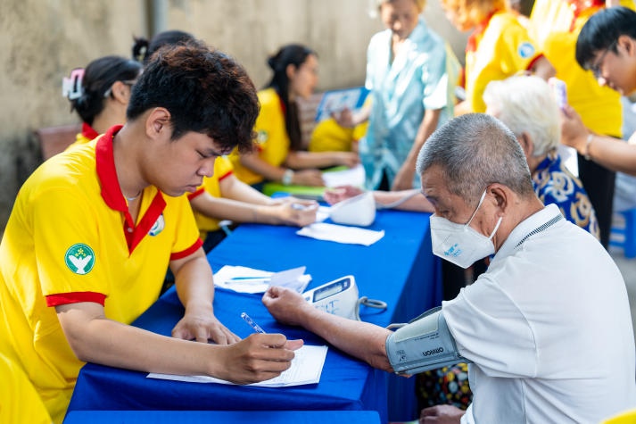 13Win 21 link không chặn 13WIN13 giao lưu, tham gia hoạt động tình nguyện thú vị cùng Tải app 13Win Hàn Quốc 79