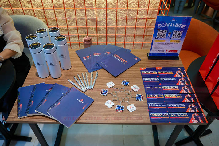 13Win 21 link không chặn ngành Nghệ thuật số được đánh giá bài tập trực tiếp bởi chuyên gia của Lumina 48