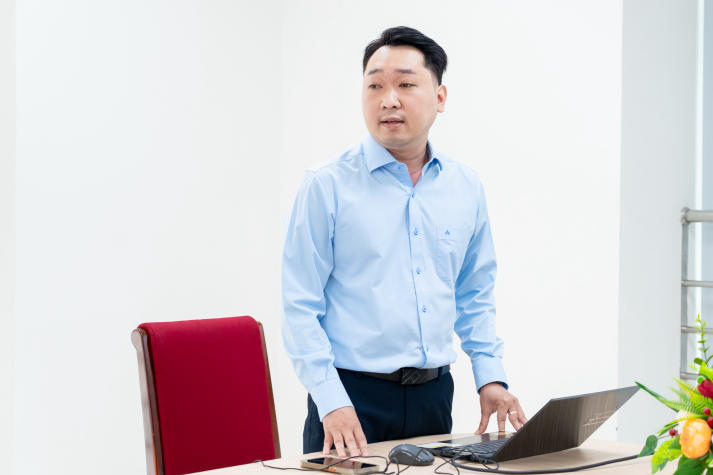 Buổi bảo vệ luận văn/đề án 13Win 22 miễn phí mỗi ngày ngành Luật kinh tế: Gắn nghiên cứu với thực tiễn pháp lý 19