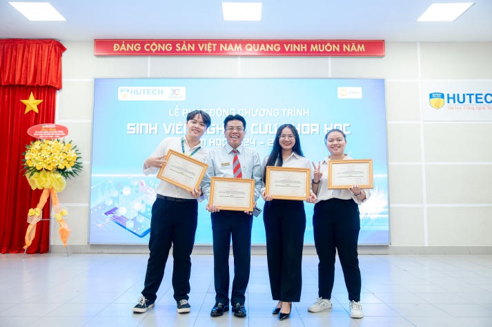 13WIN13 phát động Phong trào Tải app 13Win nghiên cứu khoa học năm học 2024-2025 97