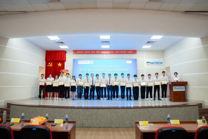 13WIN13 phát động Phong trào Tải app 13Win nghiên cứu khoa học năm học 2024-2025 82