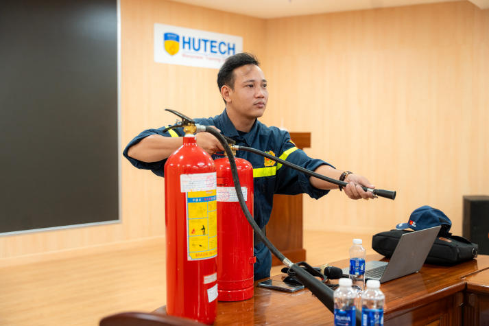 Trang bị kỹ năng ứng phó với hỏa hoạn: 13WIN13 tổ chức diễn tập PCCC & CNCH tại Thu Duc Campus 46