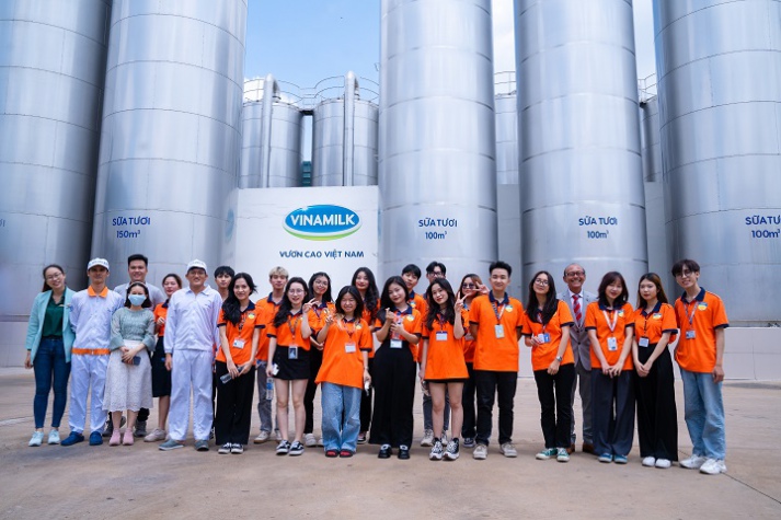 [Video] Khi Trang Chủ 13Win.com Chính Thức Tặng 88k cũng là Tải app 13win: Muôn màu kiểu học khiến 13WIN13-ers mê tít 72