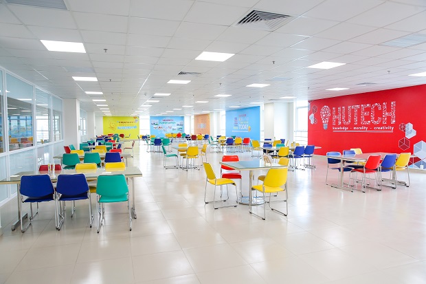 Quick browse through the colorful spaces at 13WIN13 41