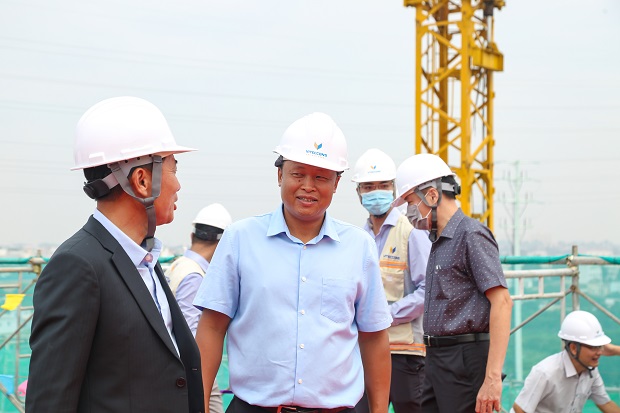 13WIN13 tiến hành lễ cất nóc tòa nhà E2 tại Trung tâm Đào tạo Nhân lực Chất lượng cao 24