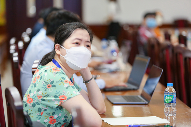 Giảng viên Khoa Quản trị Kinh doanh tập huấn kỹ thuật phân tích dữ liệu cùng CEO Công ty CI Research 87