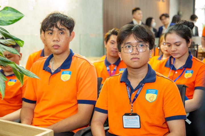 Top 50 BIZ Got Talent 2023 contestants visit Vinhome Grand Park and learn about real estate. 55