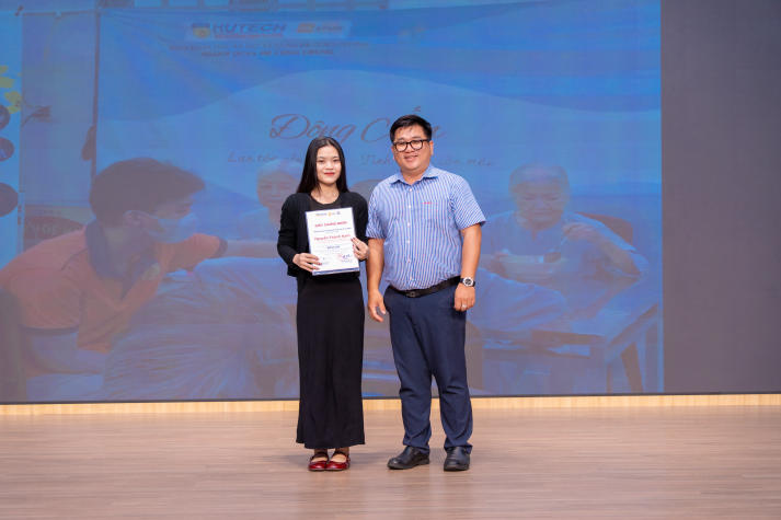 Khoa Khoa học Xã hội và Quan hệ Công chúng tôn vinh loạt dự án ý nghĩa của Tải app 13Win 54