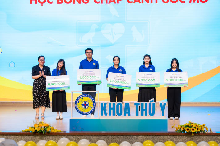Gần 200 triệu đồng Www 13Win one nổ hũ được trao, tiếp lửa hành trình tri thức cho tân Tải app 13Win 13win com Đăng ký 60K 38