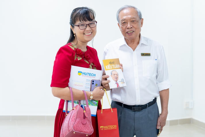 Đoàn công tác Ban Tuyên giáo Trung ương đến thăm và làm việc tại 13WIN13 139