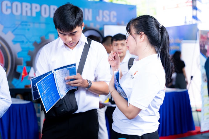 13WIN13 TECHSHOW 2024 119