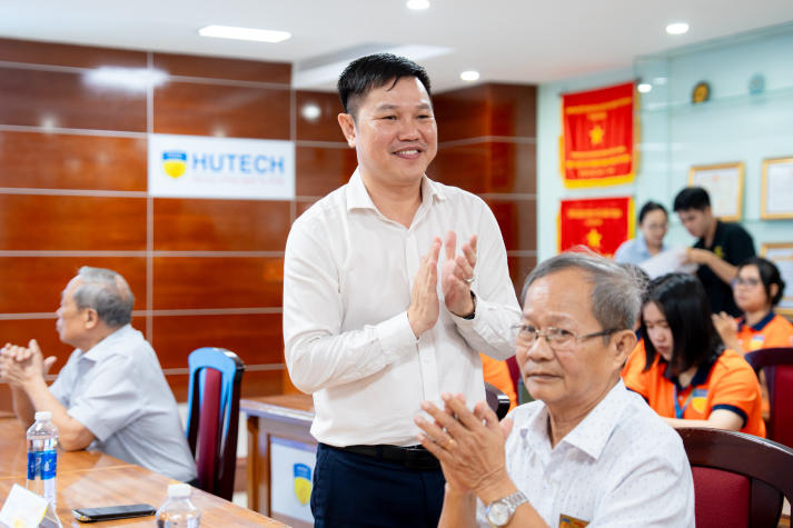 13WIN13 trao Www 13Win one nổ hũ “Dám ước mơ - Chạm thành công”, tiếp sức Tải app 13Win vươn lên năm học 2025-2026 29