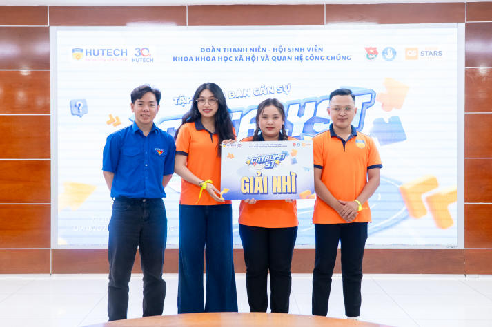 [Ảnh] Nâng tầm thủ lĩnh trẻ Khoa KHXH&QHCC cùng “CATALYST 5T” 107