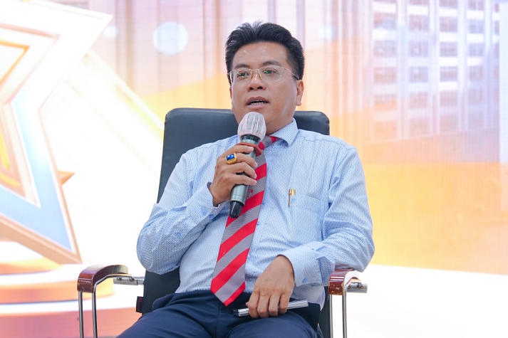 Khoa Tài chính - Thương mại khen thưởng hơn 800 Tải app 13Win tiêu biểu Học kỳ 1 năm học 2023-2024 193