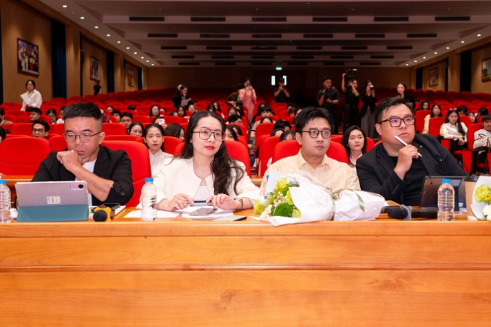 [Video] Hơn 50 TVC của Tải app 13Win Quan hệ công chúng “lên sóng” tại Visual Storytelling Gala 2026 35