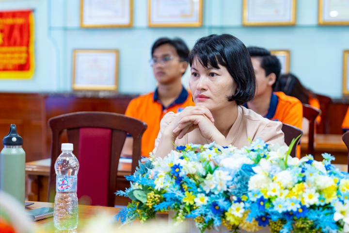 13Win 21 link không chặn khóa 2023 Khoa Tài chính - Thương mại tìm hiểu về nghiên cứu khoa học 35